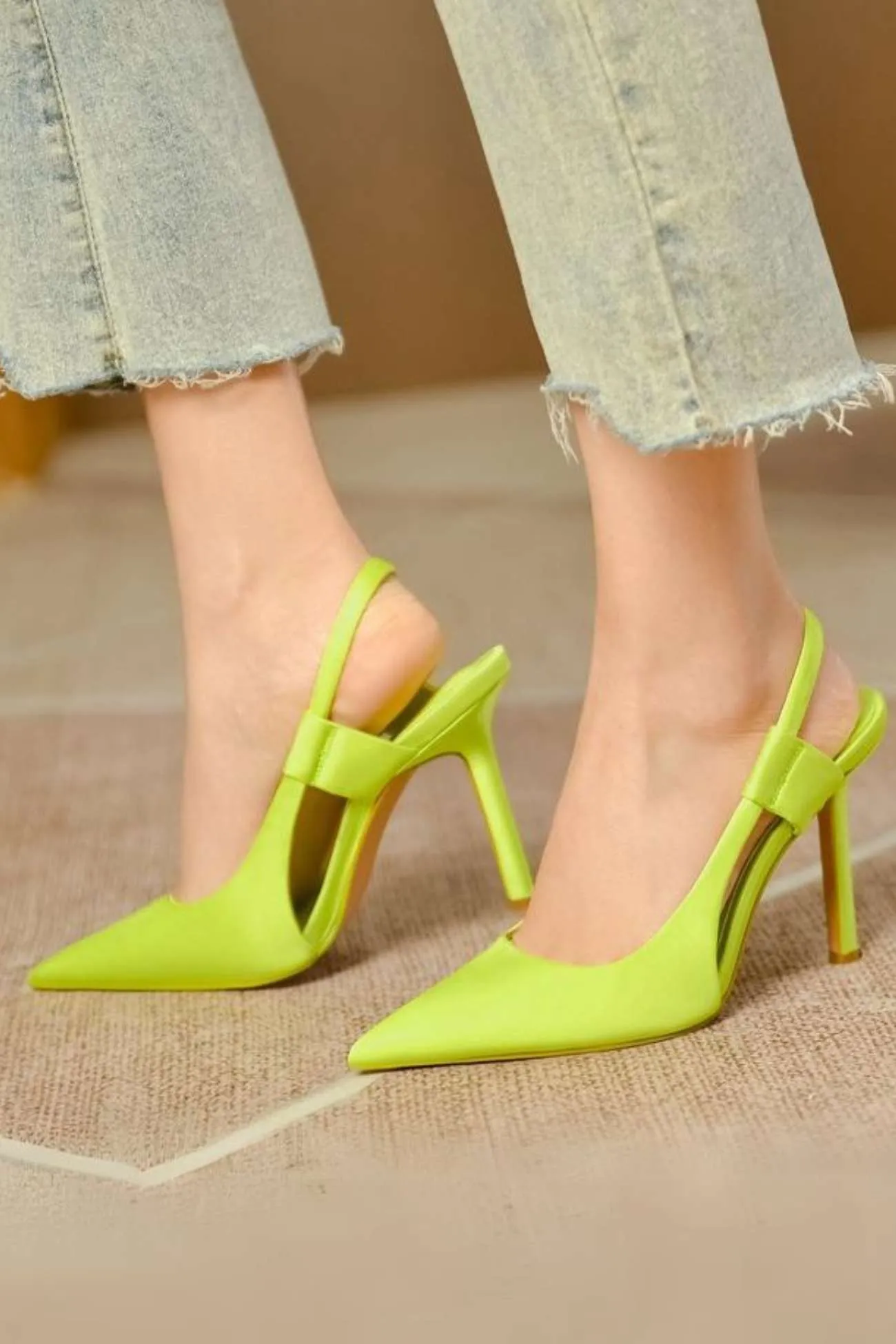 Amozae-Solid Color Pointed Toe Slingback Stiletto Pumps