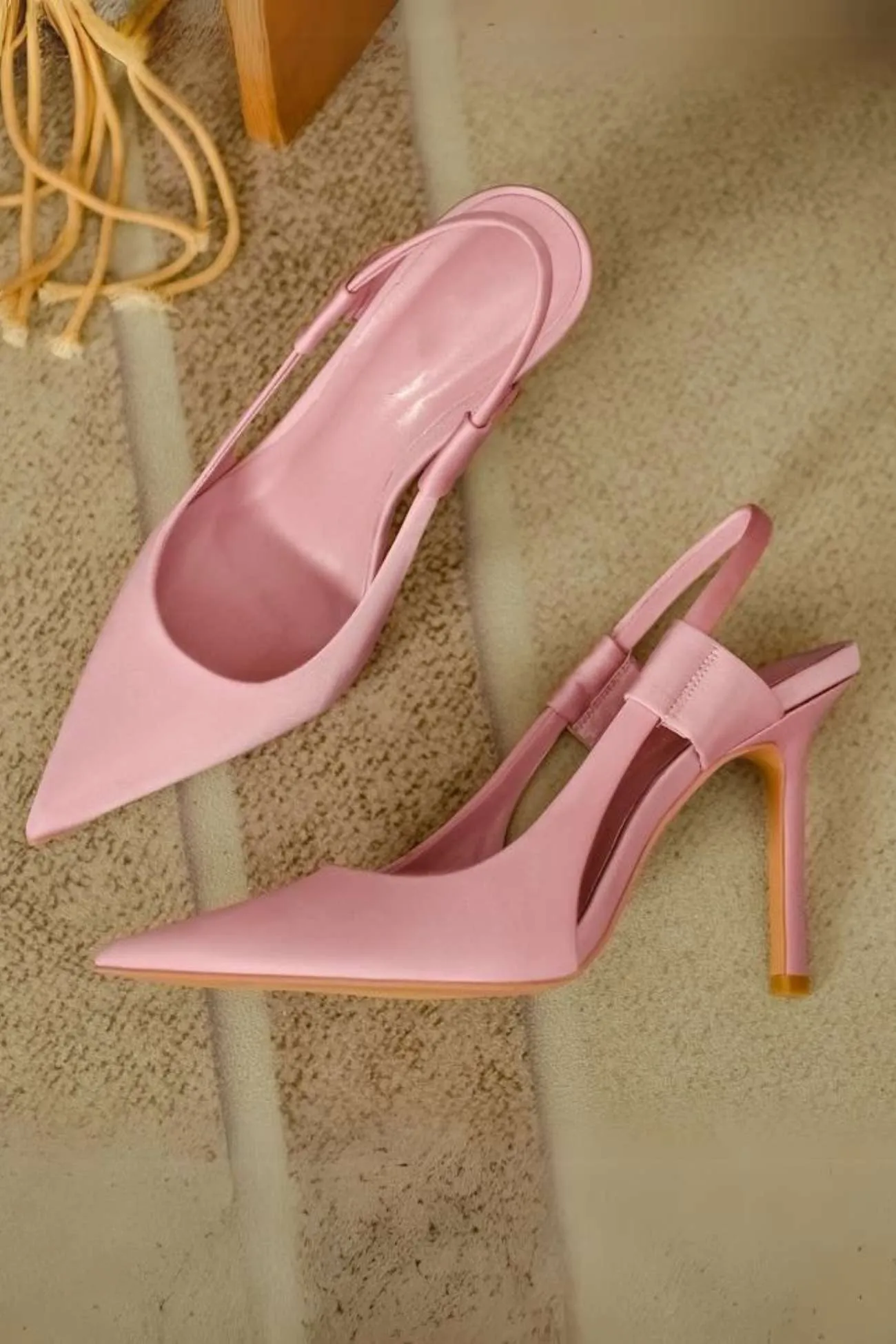 Amozae-Solid Color Pointed Toe Slingback Stiletto Pumps