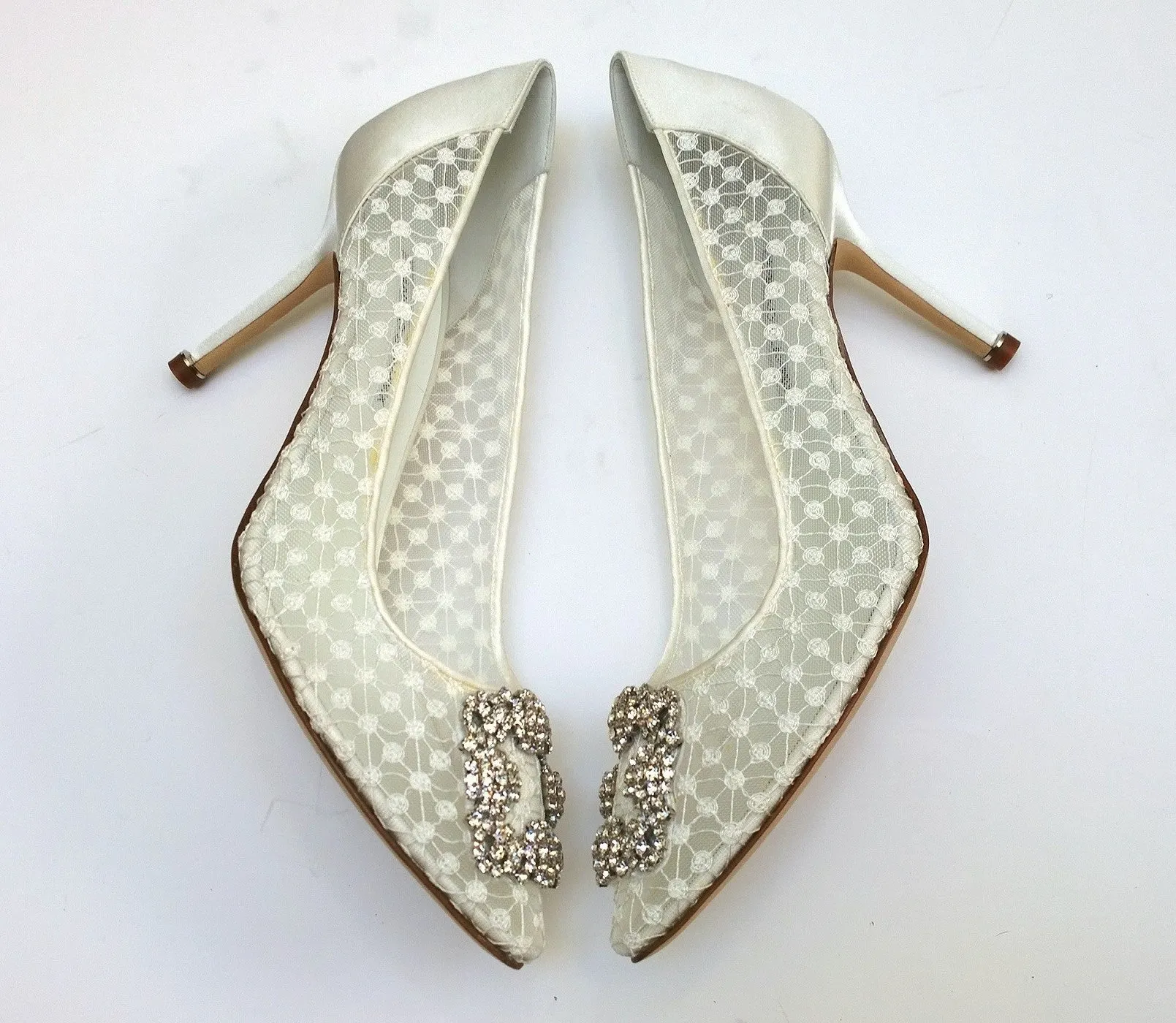 Manolo Blahnik Hangisi Lace 90 in Cream Lace Heels