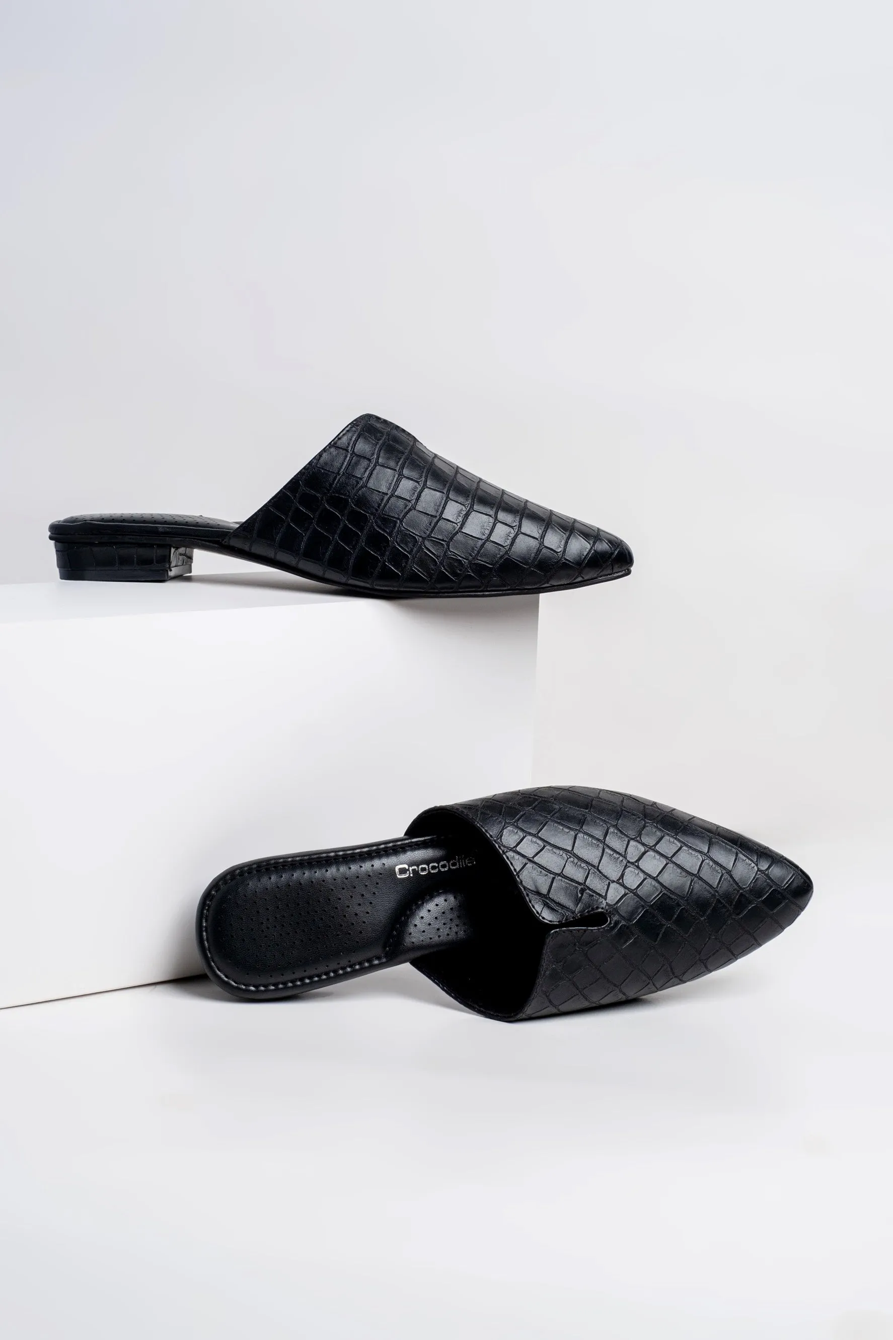 Solene - Luxury Flat Mules in Black