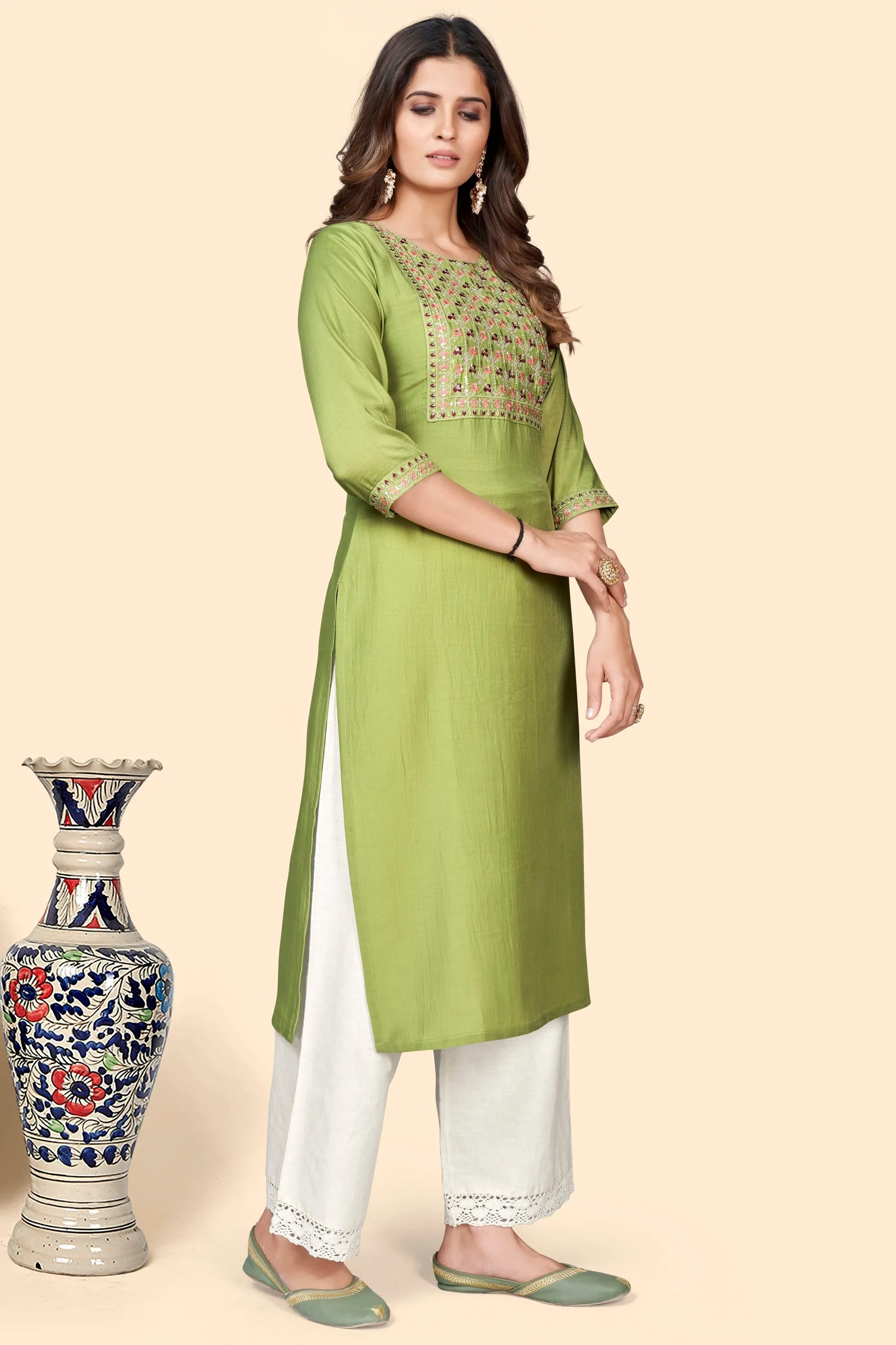 Women'S Embroidered Straight Chinon Pista  Stitched Kurta